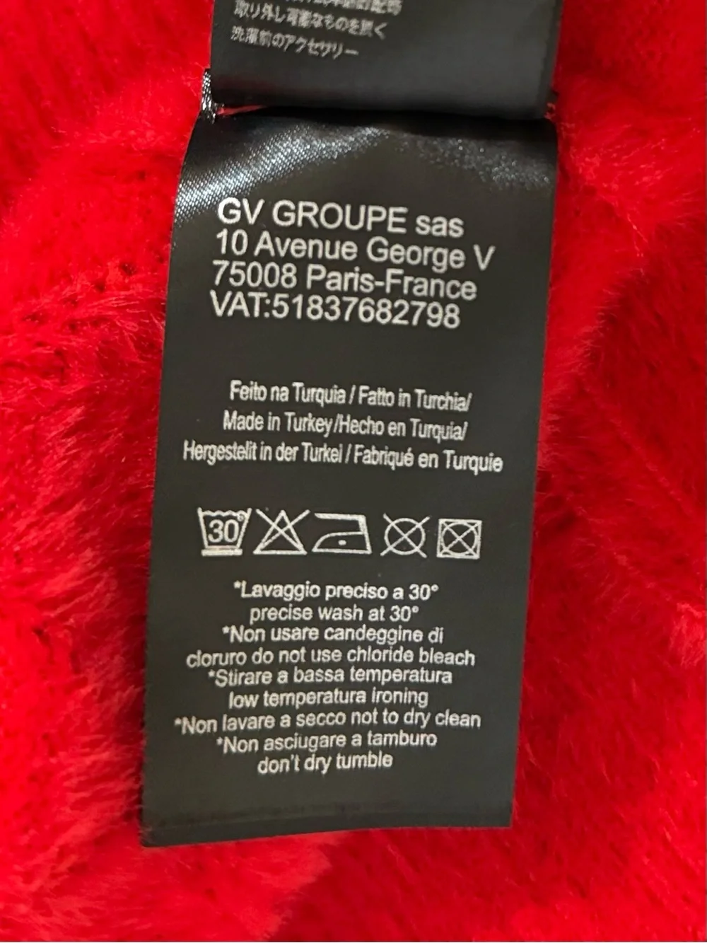 George V Paris Red Crewneck Fuzzy Sweater with Black Logo Men’s XL (MM24)